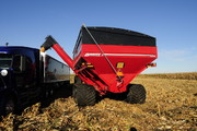 1300 bushel dual auger grain cart, grain handling, largest grain cart, grain cart with tracks